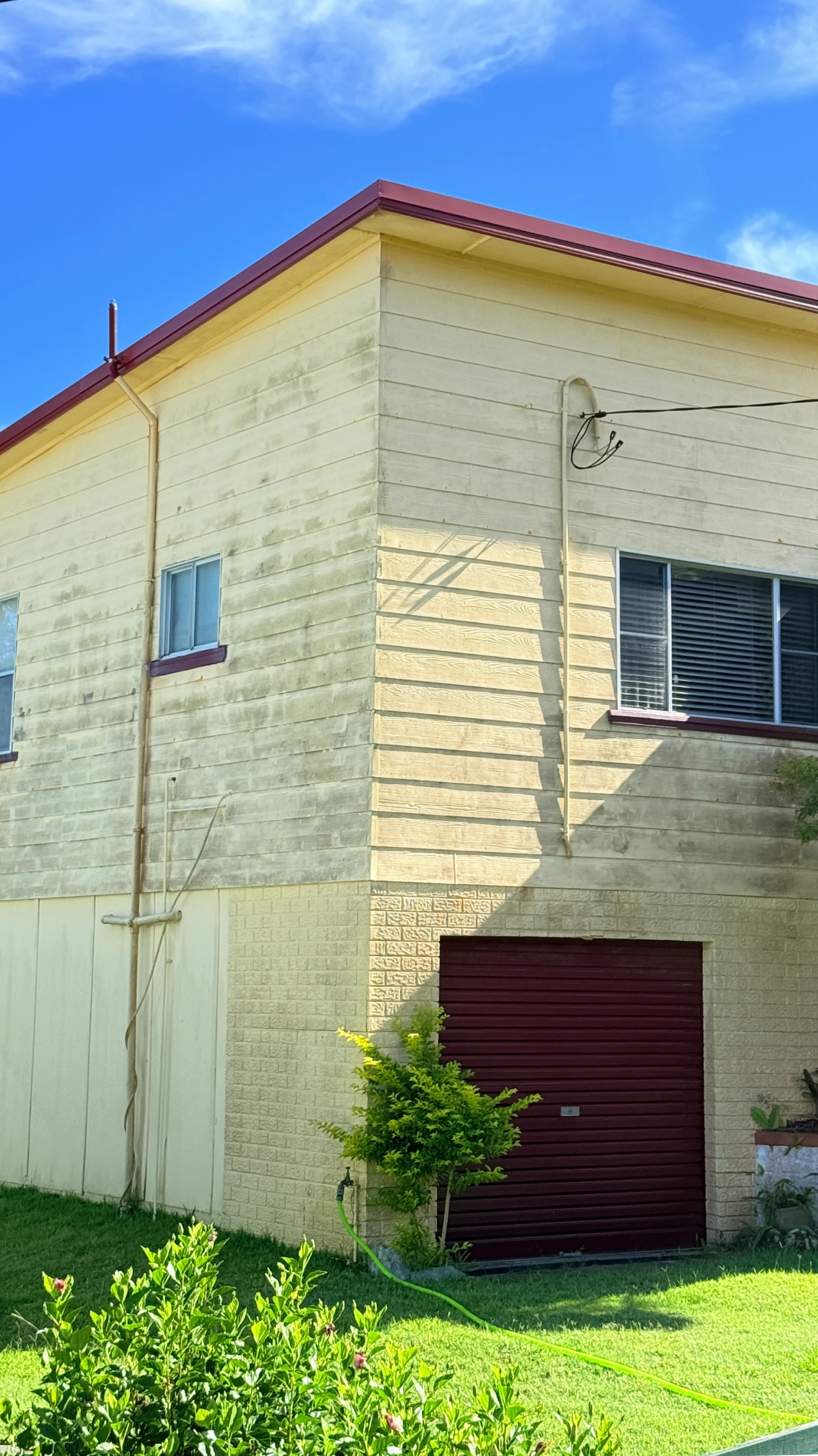 Yamba pre-sale exterior cleaning before result by Be Clean Exteriors